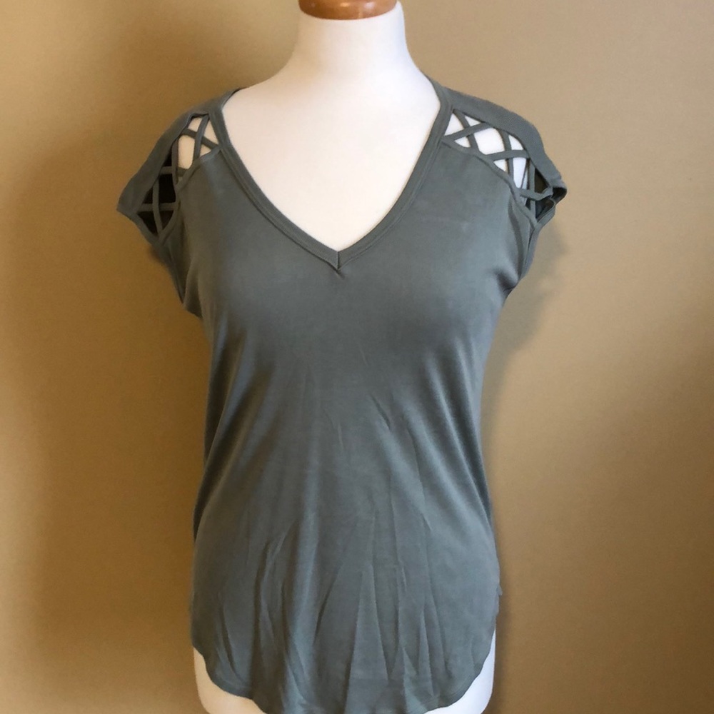 Chroma Tale decorative shirt NWT